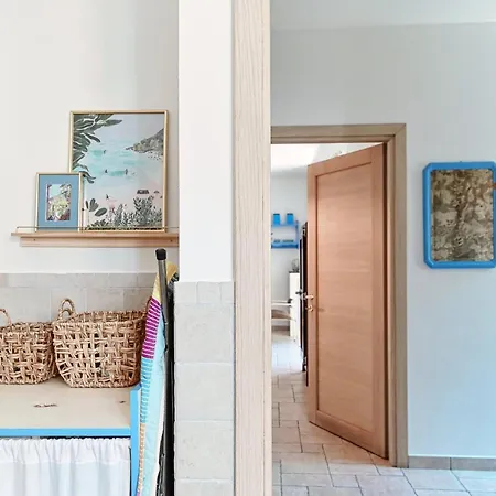 Lost In Paradise - By Myhomeincomo *