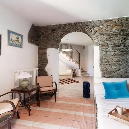 Lost In Paradise - By Myhomeincomo * San Siro (Lombardy)