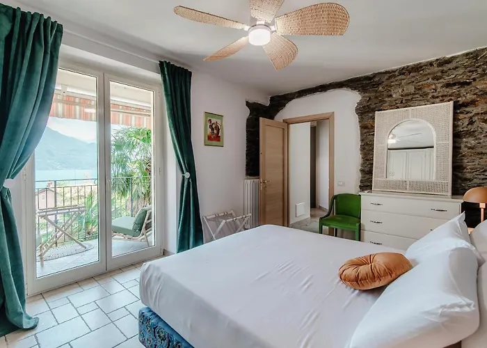 Lost In Paradise - By Myhomeincomo