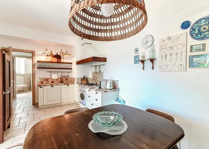 Lost In Paradise - By Myhomeincomo * San Siro (Lombardy)