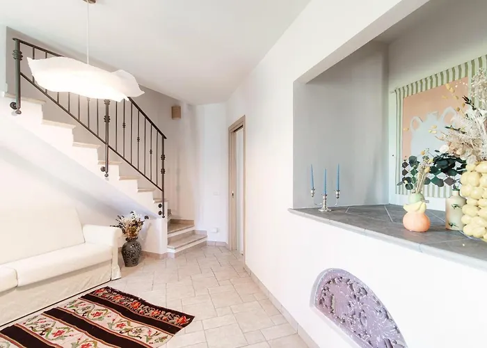 Lost In Paradise - By Myhomeincomo * San Siro (Lombardy)