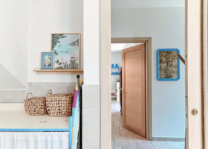 Lost In Paradise - By Myhomeincomo *